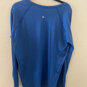 Blue LULULEMON Swiftly Tech long sleeve shirt 2.0